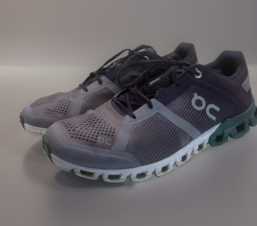 On Running Oncloud Cloudflow Womens Size 9.5 Purple Athletic Shoes Sneakers